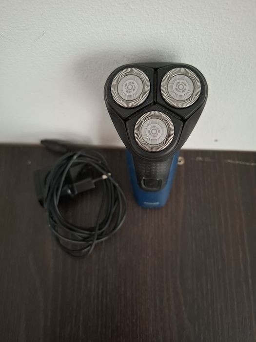 Aparat de barbierit Philips seria 1000
