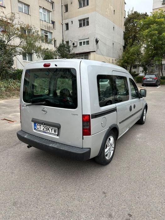 Vand opel combo 1.3 DIZEL 2010 consum mic