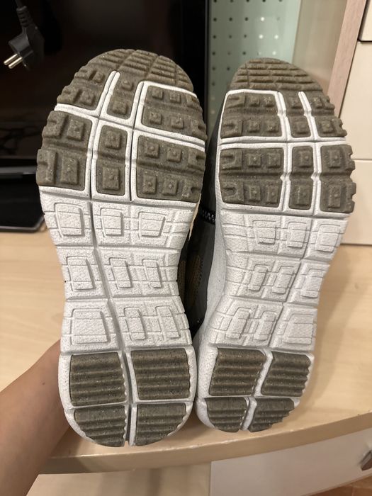 Кроссовки Nike, новые, размер 42
