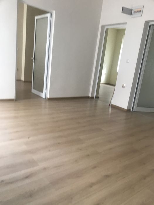 Дава се под наем Етаж от къща в Ямбол, Възраждане - 200 кв.м за 382.5 € - Снимка #1