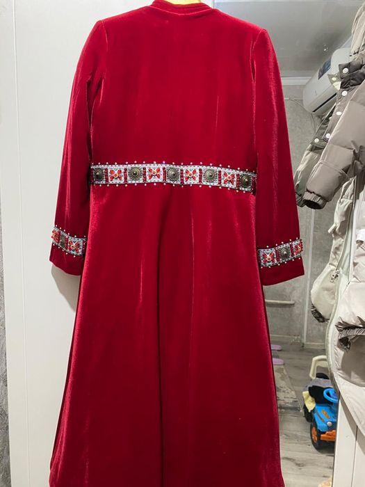 Кажекей бешпент сатылады