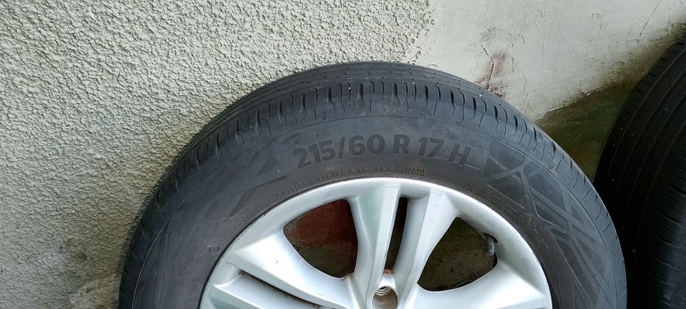 продават се гуми 215/60/17