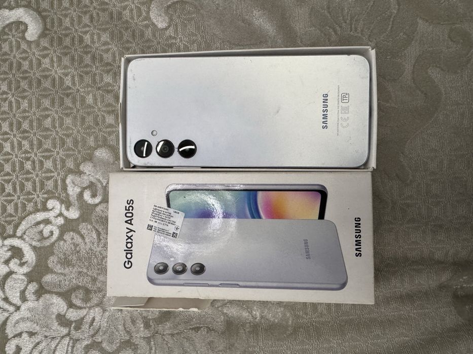 Продам айфон 15 про