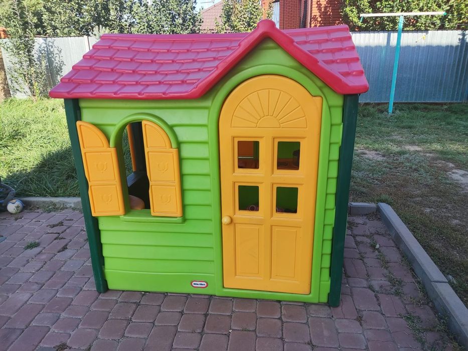Игрушечный домик.