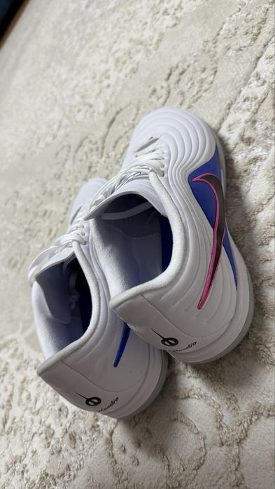 Сороконожка Nike Maestro