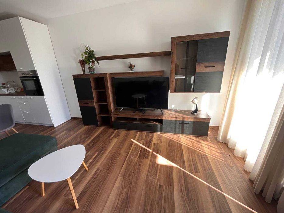 Дава се под наем Двустаен апартамент в Варна, Център - 55 кв.м за 700 € - Снимка #1