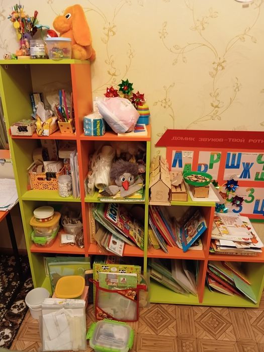 Продам детские столы и стулья