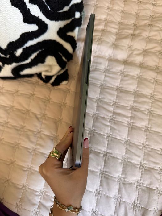 MacBook Pro 13-inch i7 512GB