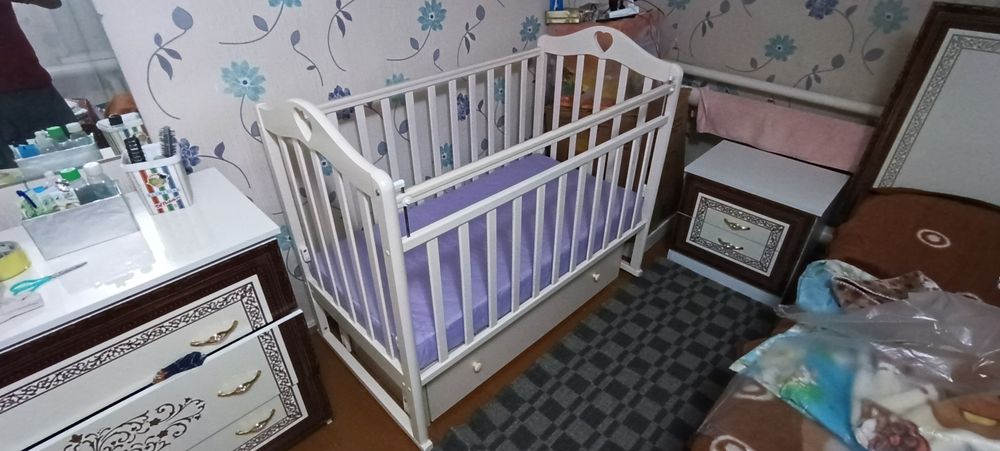 Детская кроватка - качалка