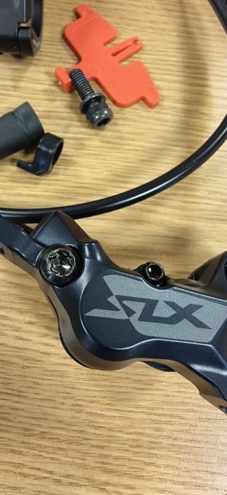 Предна спирачка Shimano SLX M7100/BR-M7120 4-бутална (L.950mm)