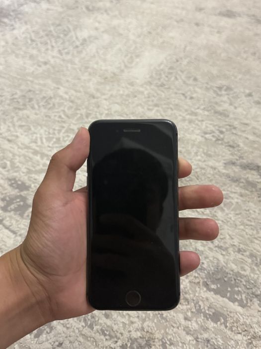 iPhone 8 продам