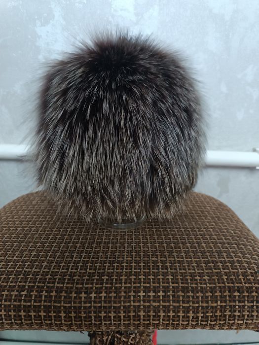 Продам шапку зимнию