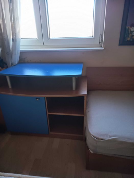 Легла, гардероби, мстраци