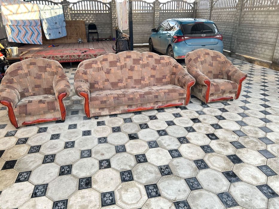 Продам диван и 2 кресло