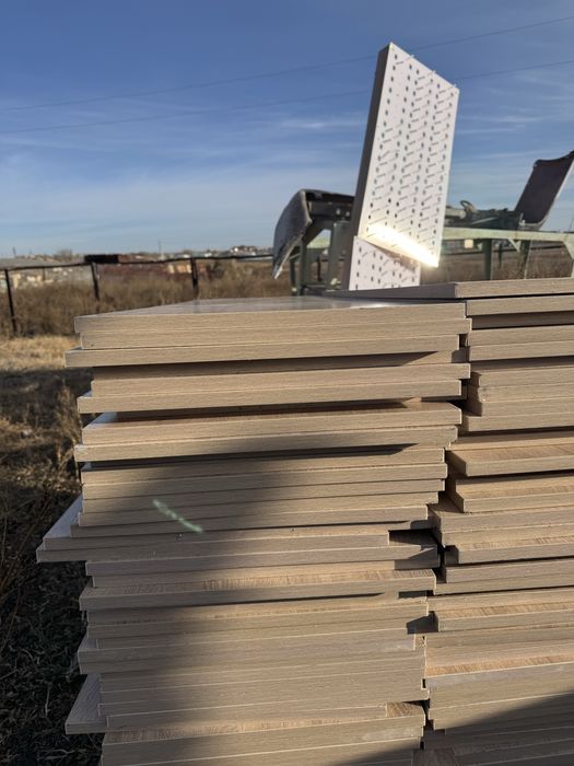 Продам полки  лакированые дсп