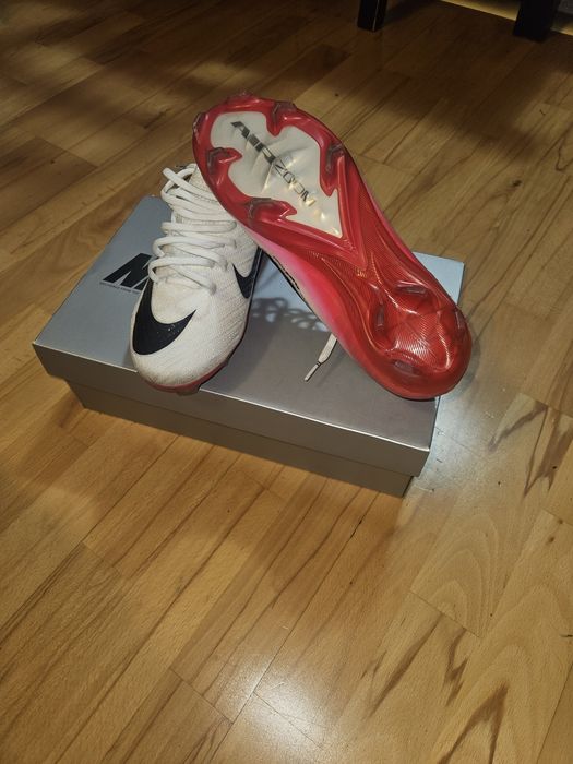 Ghete de fotbal Nike Mercurial Vapor 16