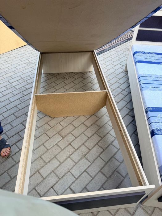 Продам кровати односпальные
