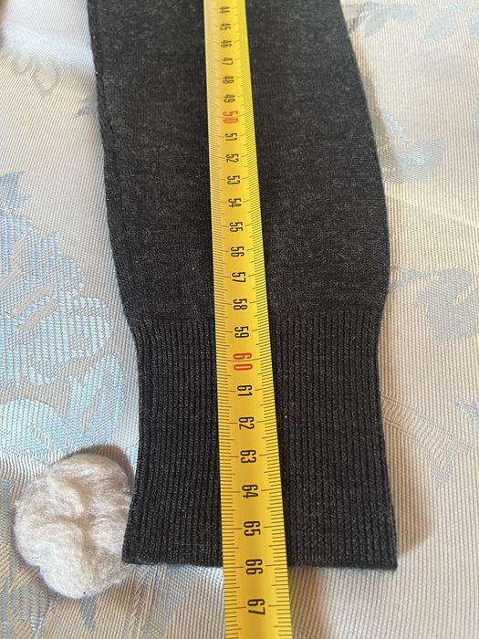 Uniqlo, cardigan gri, 100% lână merinos extra fină