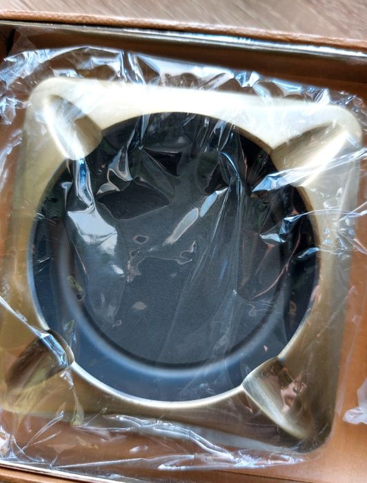 Комплект запалка и пепелник,нов,от месинг