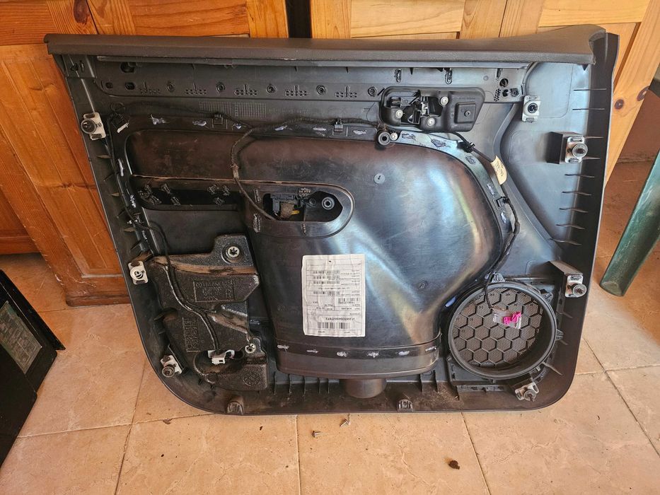 Кожени кори за VW Touran 2004-2012