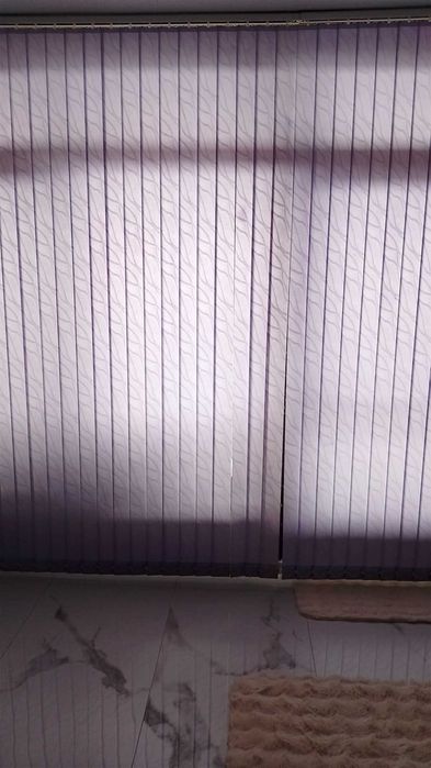 Вертикални вътрешни щори