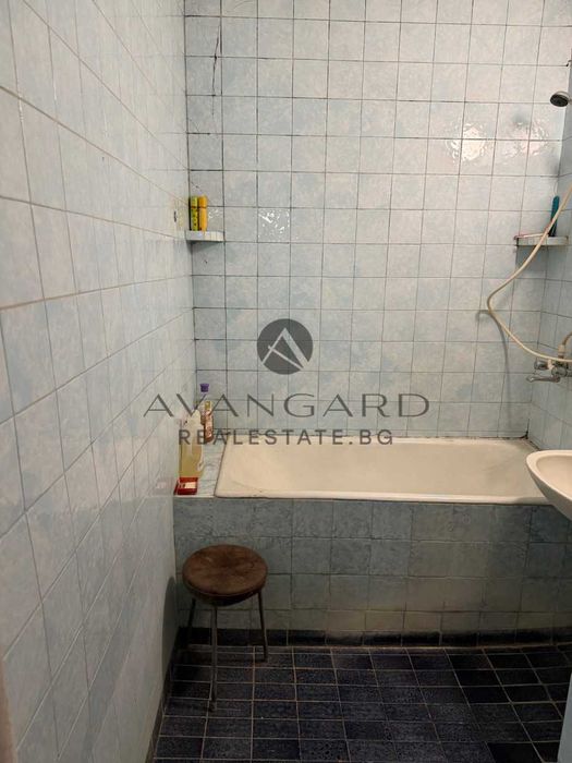 Продава се Четиристаен апартамент в Пловдив, Изгрев - 88 кв.м за 1102 €/кв.м - Снимка #3