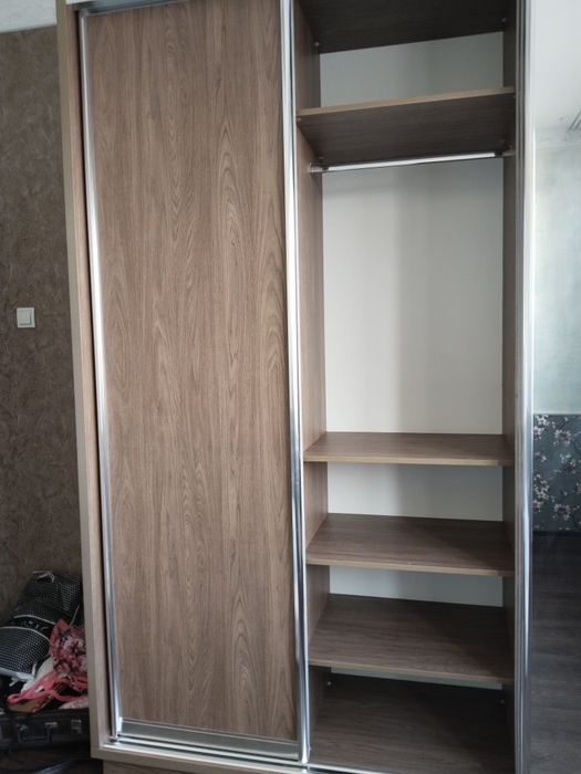 Постельной шкаф для одежды