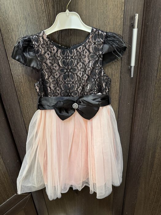 Платья нарядные на девочку