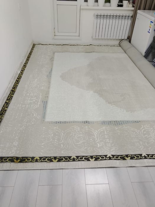 Жағдайы өте жақсы кілем сатылады