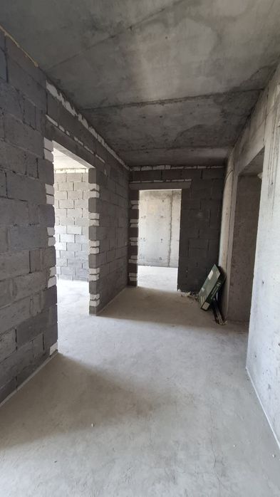 Продам 2кв район юго восток 87/2