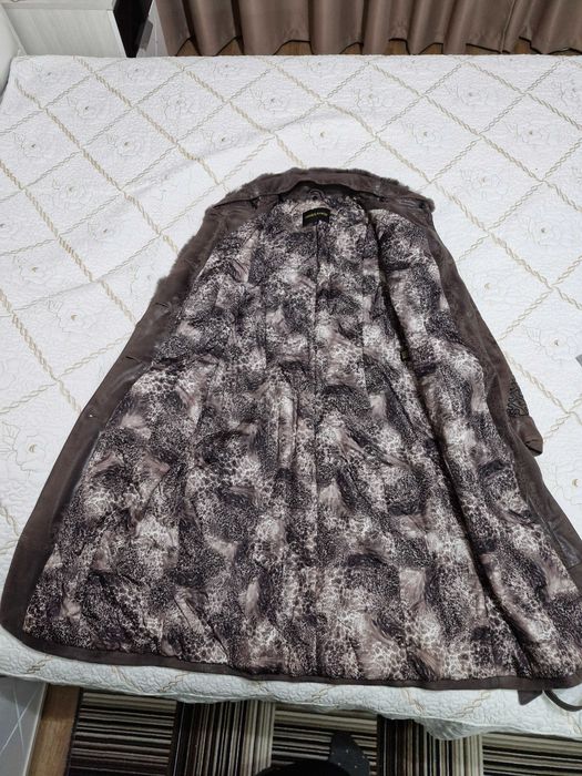 Продаётся демисезонное пальто