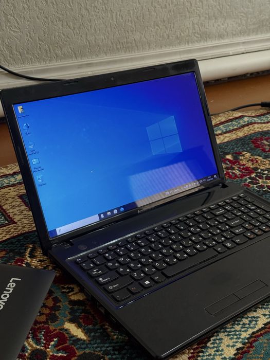 Lenovo G585 рабочий ноутбук + зарядка