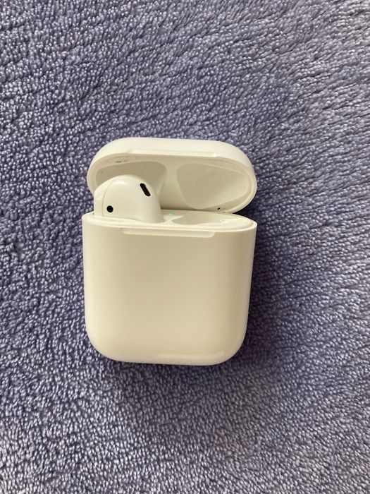 Airpods кутийка