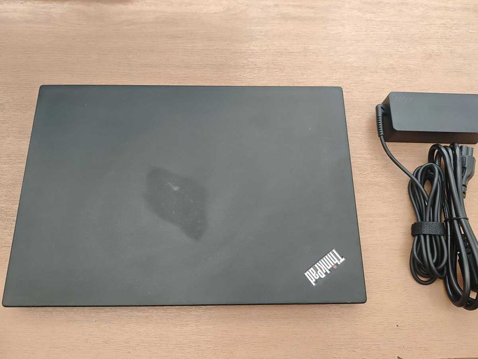 Лаптоп Lenovo Thinkpad T490, i5-8365U, 8gb ram, 128gb ssd, със зарядно