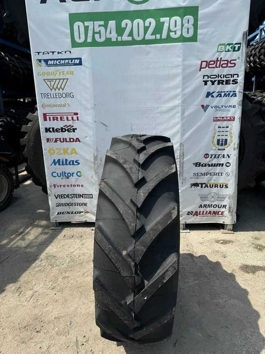 Marca MITAS cu 14 pliuri 16.5/85-24 pentru combina