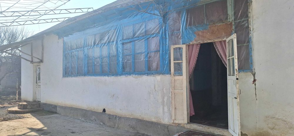 Uy sotiladi Chinoz tumanida