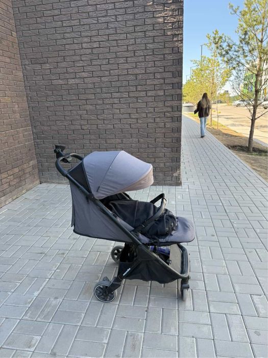 Продам коляску easywalker Jackey