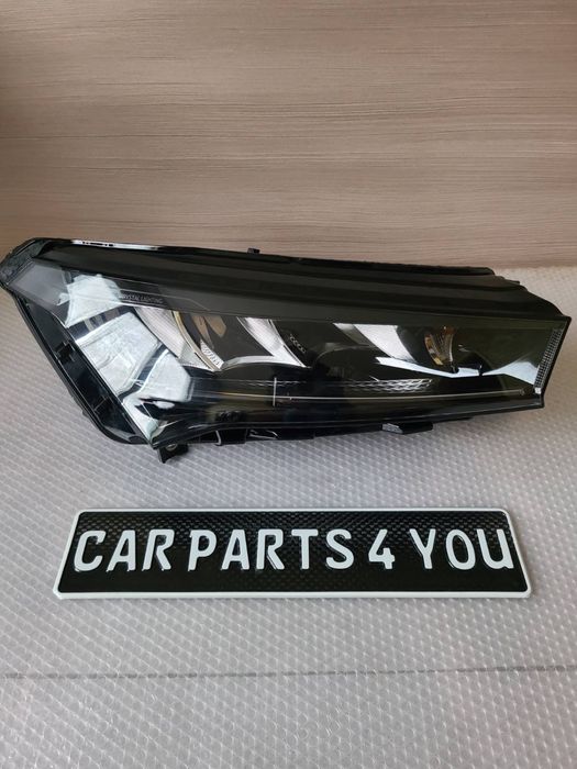 Фар десен Skoda Enyaq Перфектен