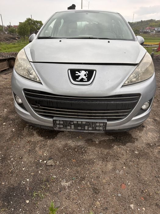 Dezmembrez  Peugeot 207