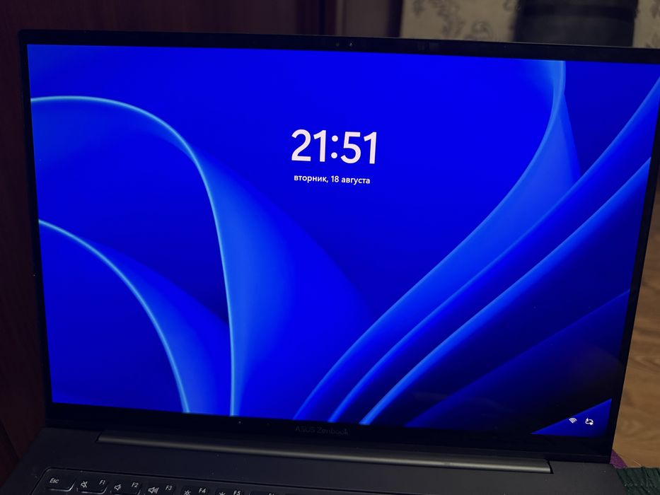 ASUS Zenbook 14X Oled 8/512 Gb I5-13500H 2.60 GHz  Intel Iris Graphics