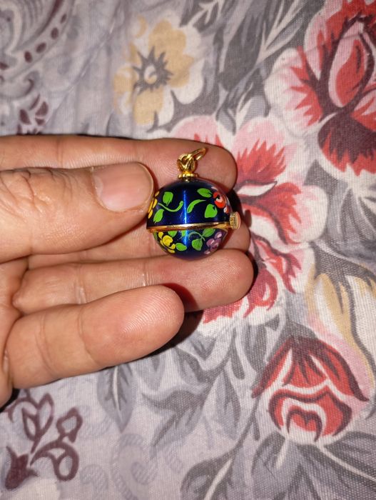 Продам кулон чясы Швейцария