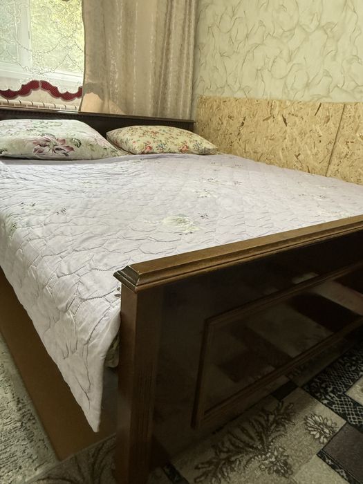 Спальный гарнитур