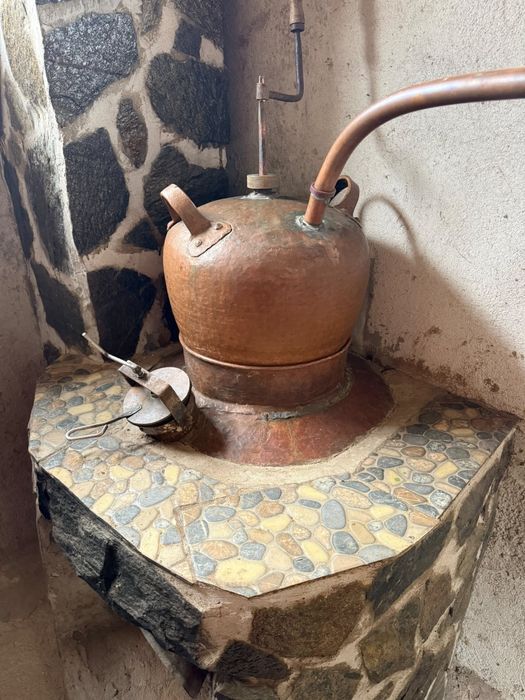 Cazan tuica si surub presa