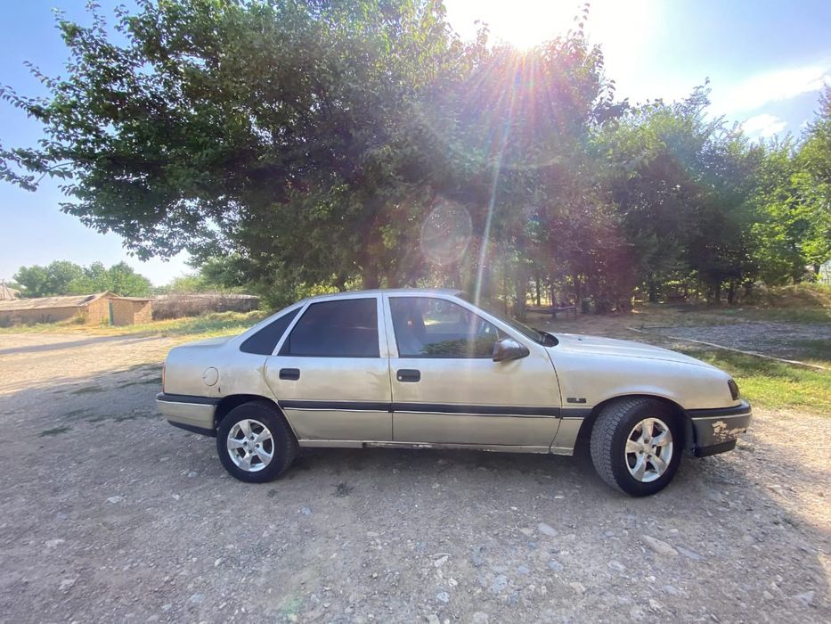 Опель Вектра сатылады.