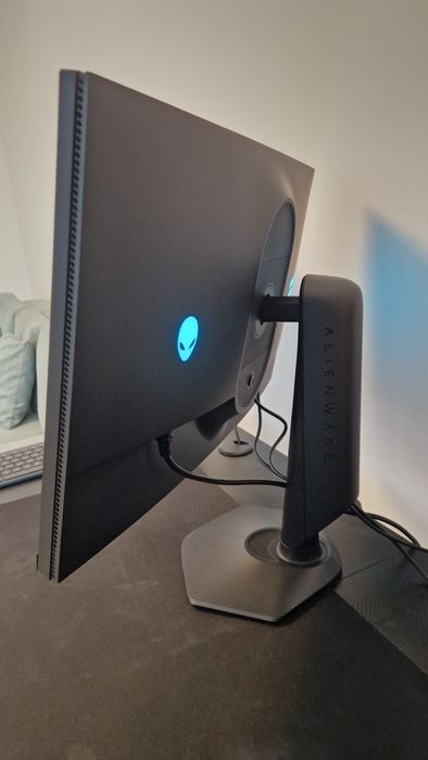 Monitor Alienware 27' AW2724DM in garantie