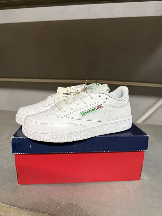 Lot 80 perechi papuci Asos incaltaminte adidasi tocuri cizme