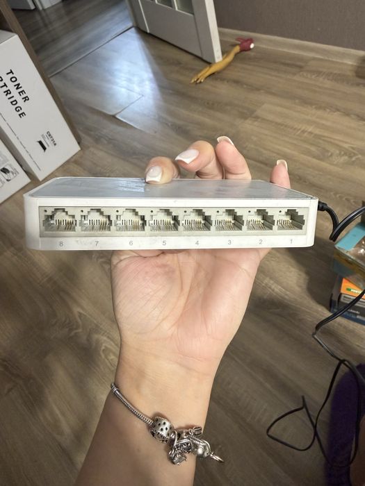 Tp-Link LiteWave LS1008    8 портов