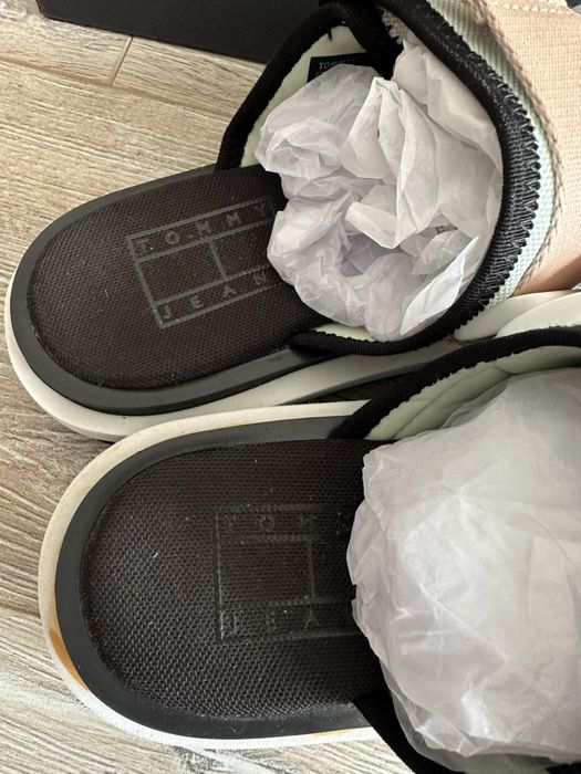 Обувки Tommy Hilfiger р.36-36,5