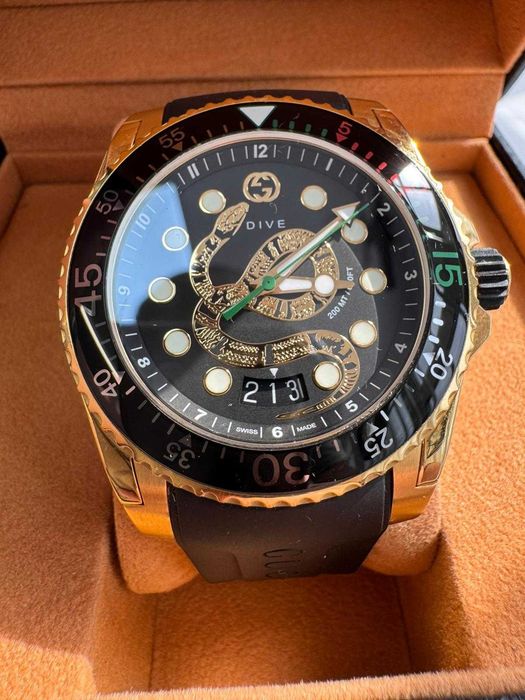 Gucci Dive YA136219 Gold Snake Quartz Stainless Steel Men's Ca Nou Garantie
