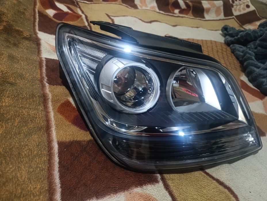 Фара на кия Mohave